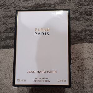 Fleur Eau de Parfum - White